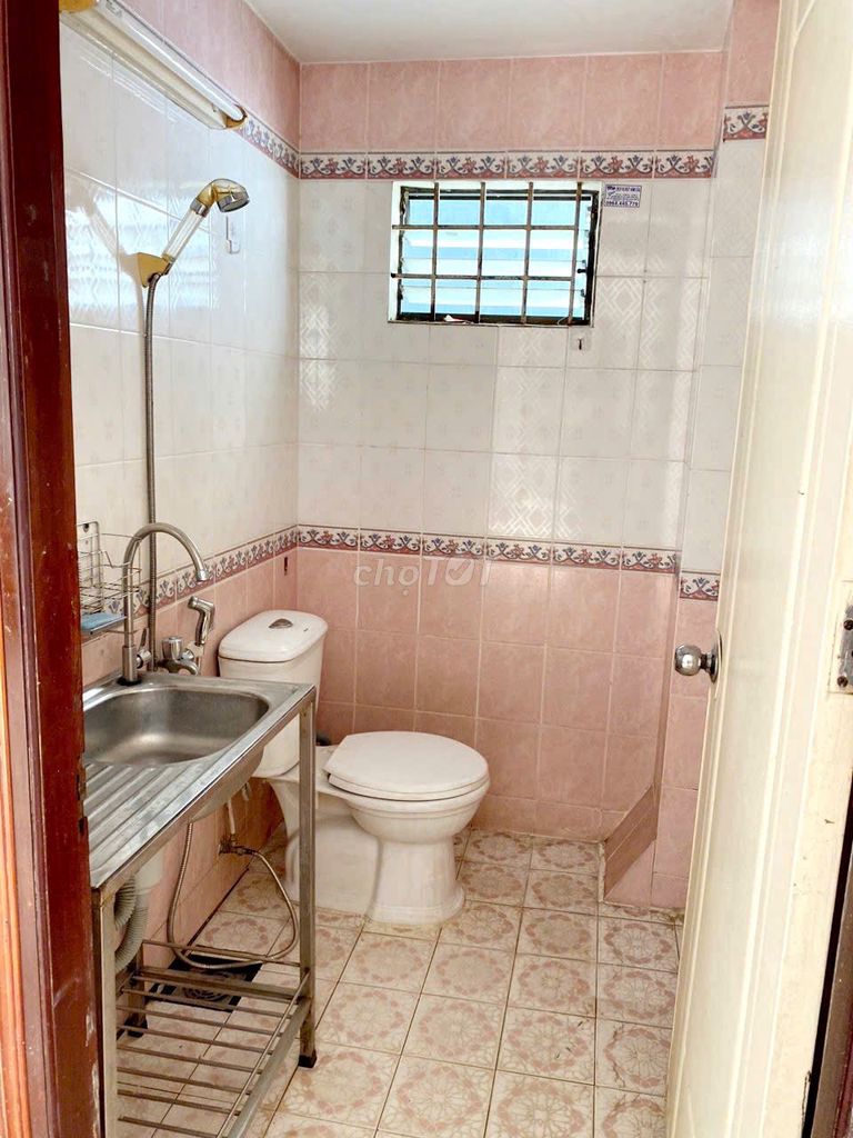 Nai-Na-Tacque Road 10 rooms 28 meters 2 separate toilets with a balcony at 4 million