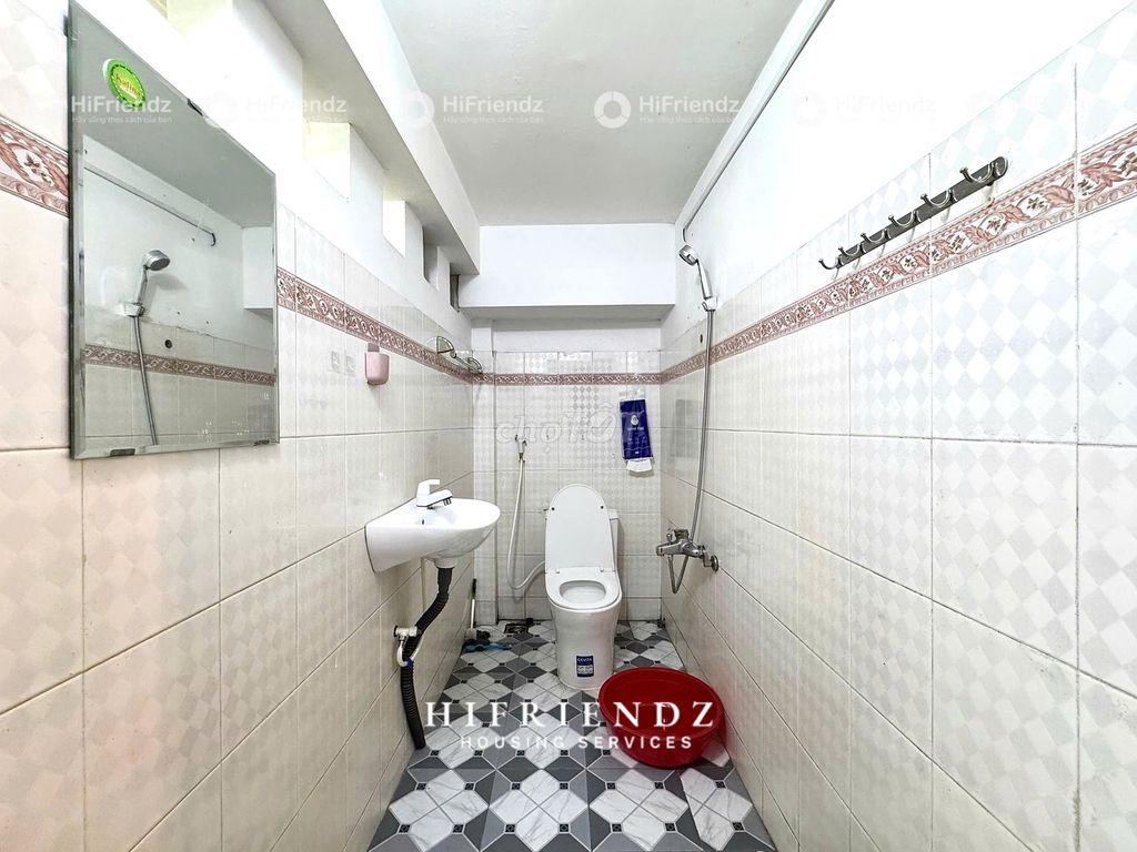 Trần Hưng Đạo District 5 01000 Room wide cutters - open windows