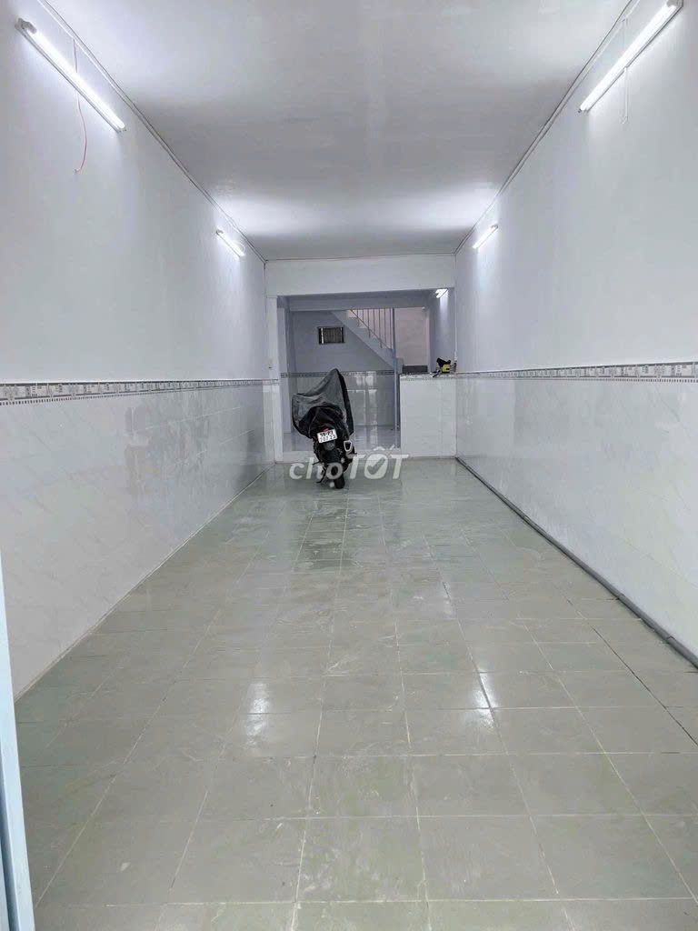 Rent an alley 6 Mq1 6 X10 4-price 439 million as storage facilities.