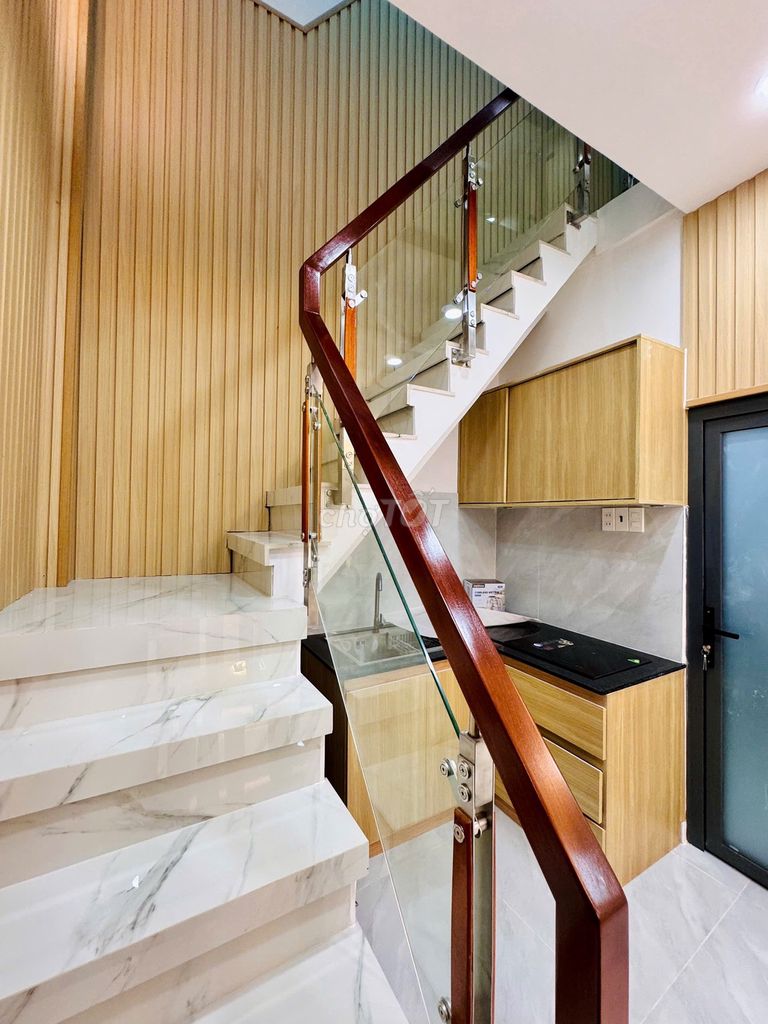 Rent an alley 6 Mq1 6 X10 4-price 439 million as storage facilities.