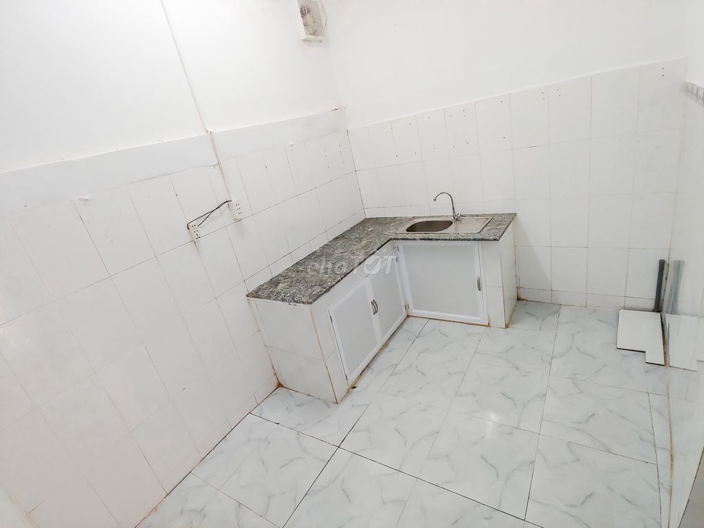Two bedrooms, one ground, two toilets, one kitchen. Bình Thạnh, hcm