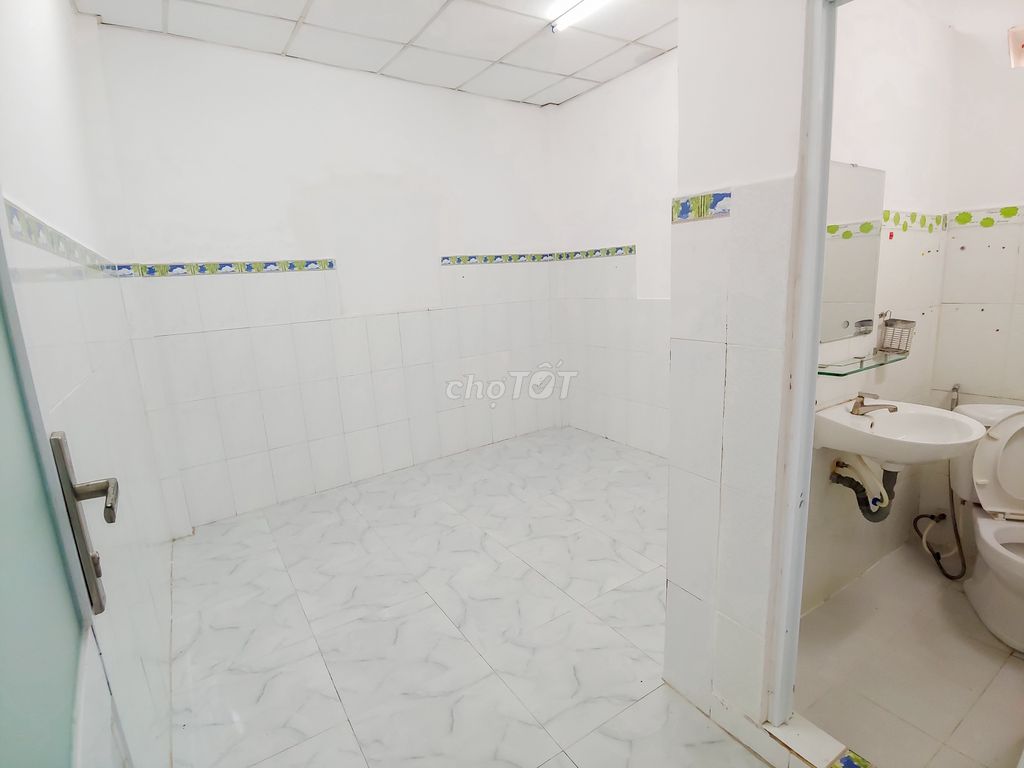 Two bedrooms, one ground, two toilets, one kitchen. Bình Thạnh, hcm
