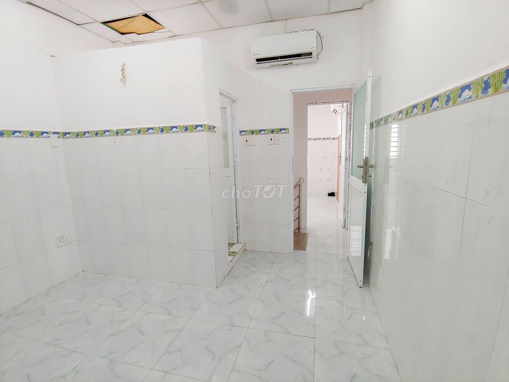 Two bedrooms, one ground, two toilets, one kitchen. Bình Thạnh, hcm