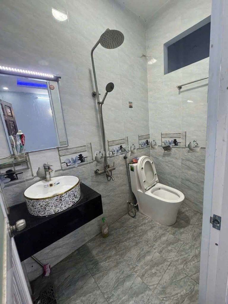 Four stops, five bedrooms. Carways.