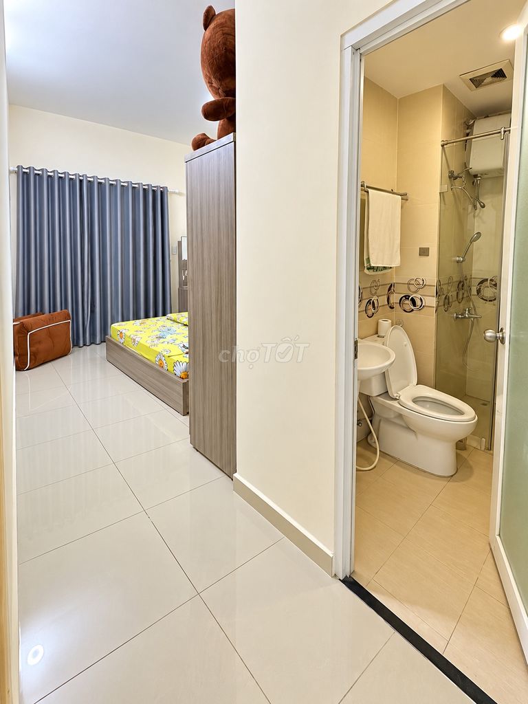 Rent apartment oriental plaza – 3 bedrooms - 106 M2 – ntb - 14 million