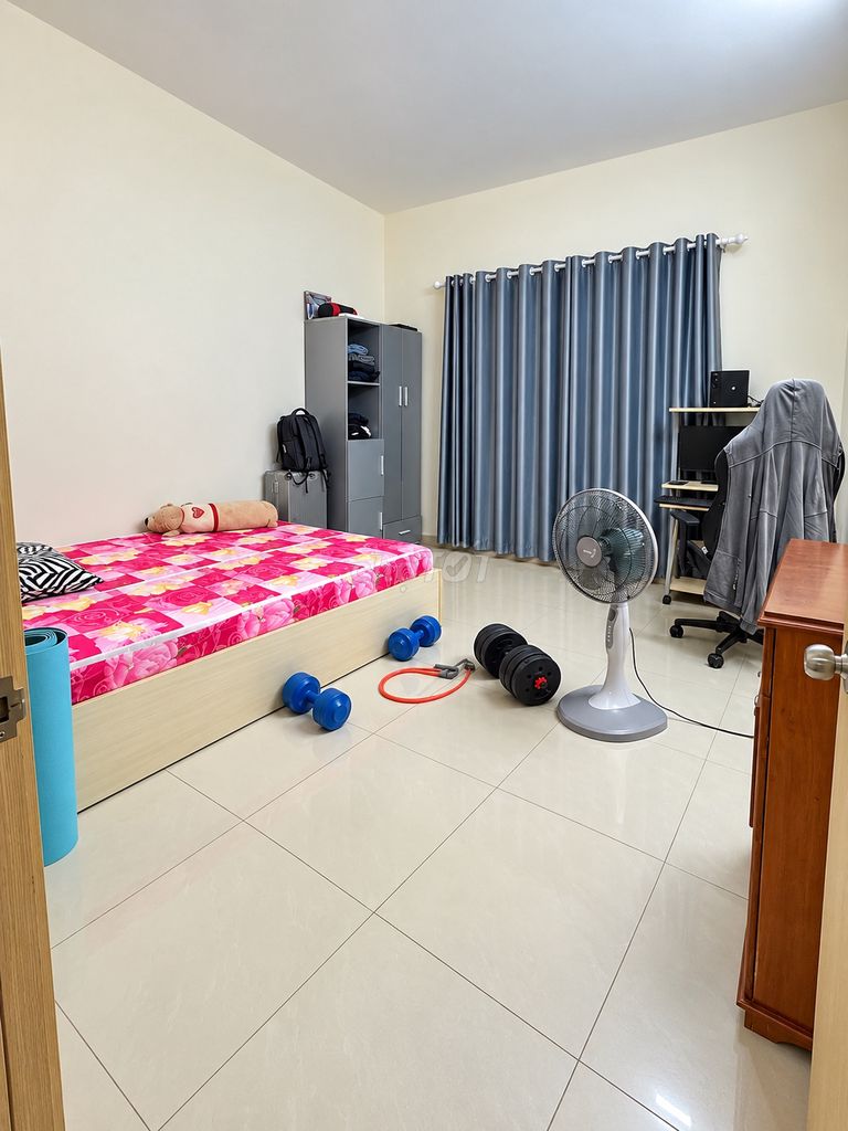 Rent apartment oriental plaza – 3 bedrooms - 106 M2 – ntb - 14 million