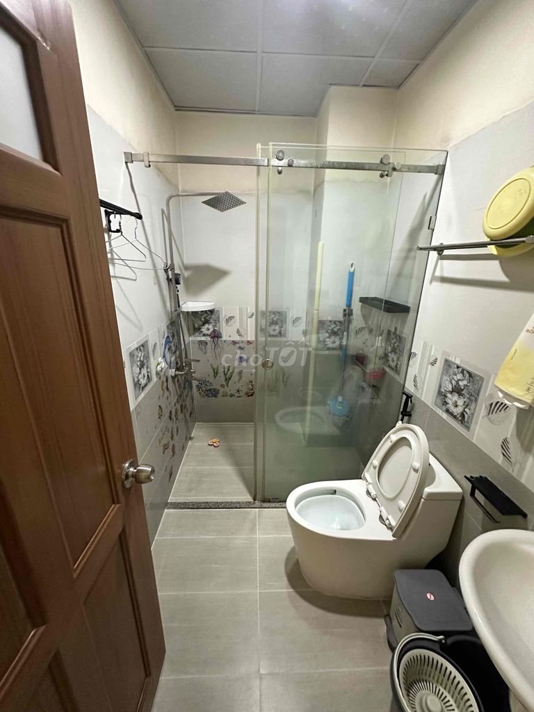 Rent two rooms, basic furniture.