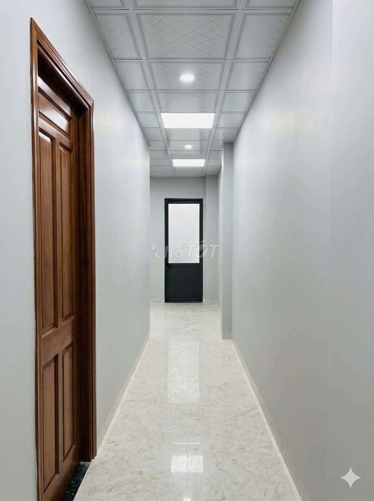 Rent a front house on Tân Thới Hiệp street.