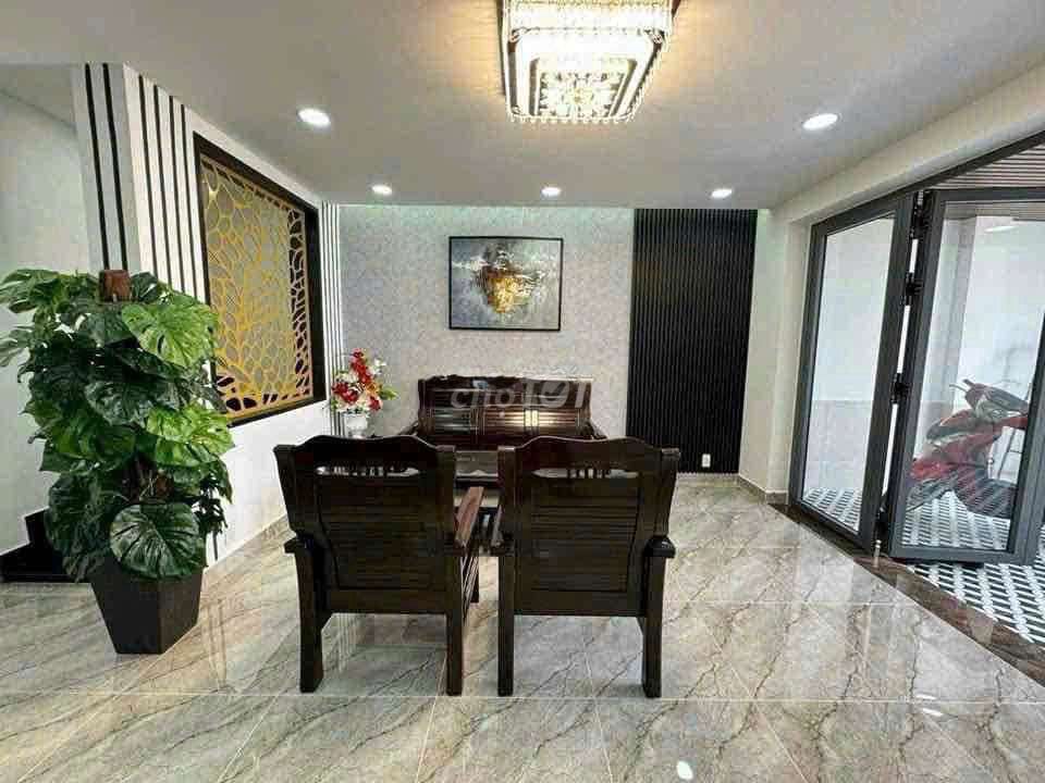 House 1 :1 .1 .2 floors .4 x 15 m . Nguyễn Văn Quỳ Carway