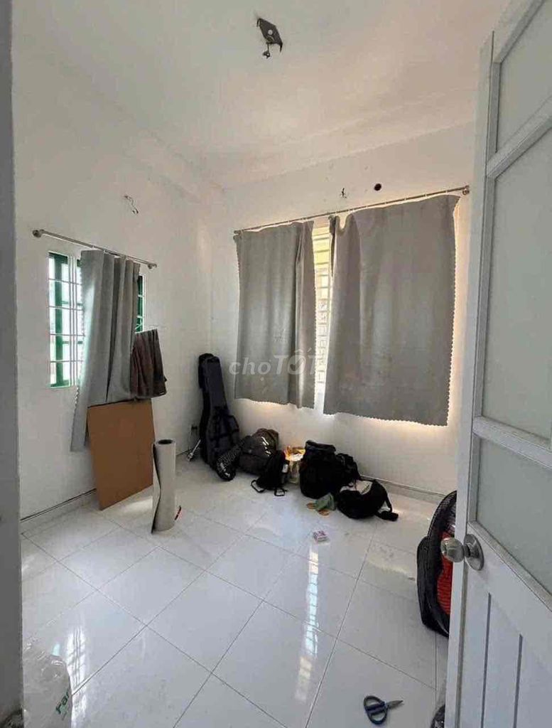 Three-story-three-story fancy new house with three bedrooms with Huỳnh Văn Bánh-711.