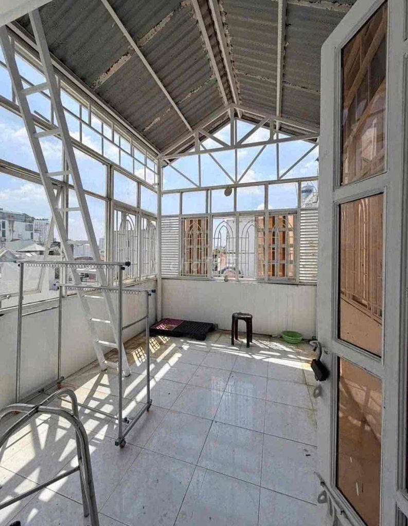 Three-story-three-story fancy new house with three bedrooms with Huỳnh Văn Bánh-711.