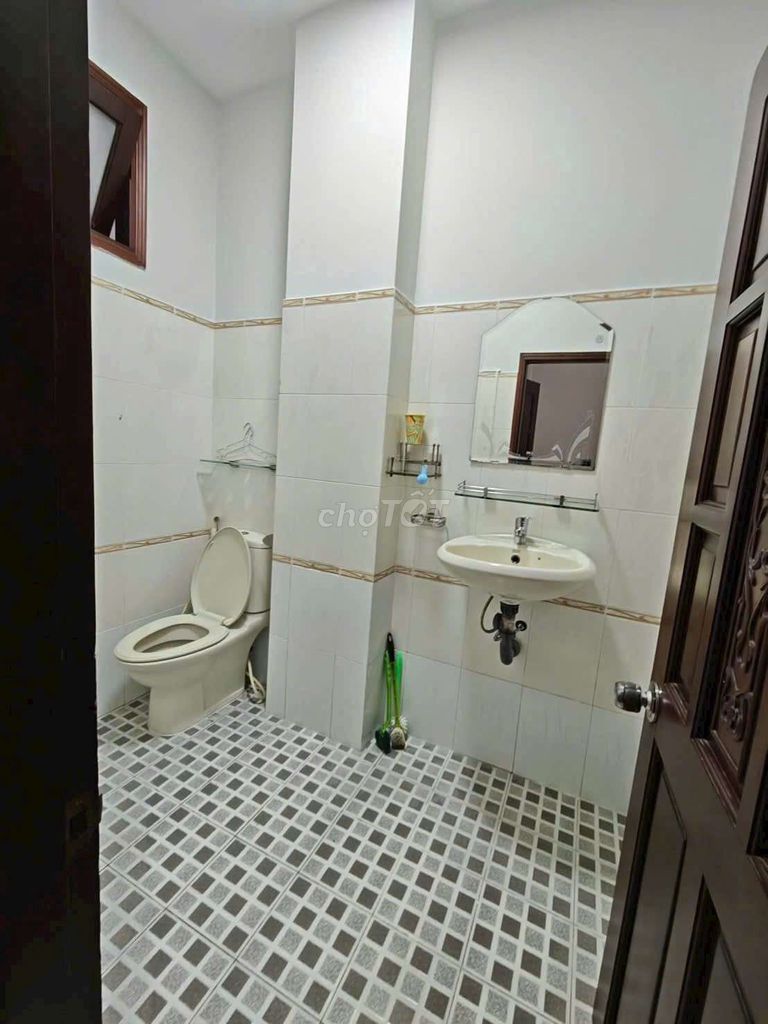 The 1st street số 72 - 4 x 17 - 2 floors - 5 bedroom 3 toilets - 18 million