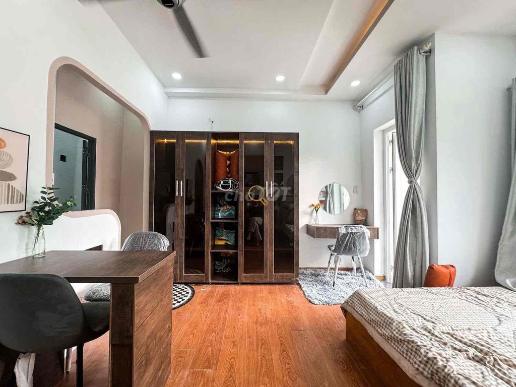 apartment full high-level furniture - Bình Thạnh balcony/ window window