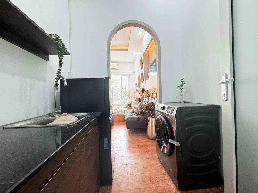 apartment full high-level furniture - Bình Thạnh balcony/ window window