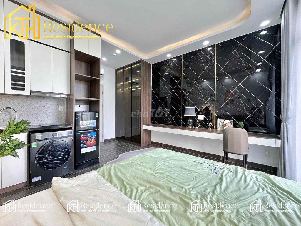 1 studio full interior near cvpmqt
