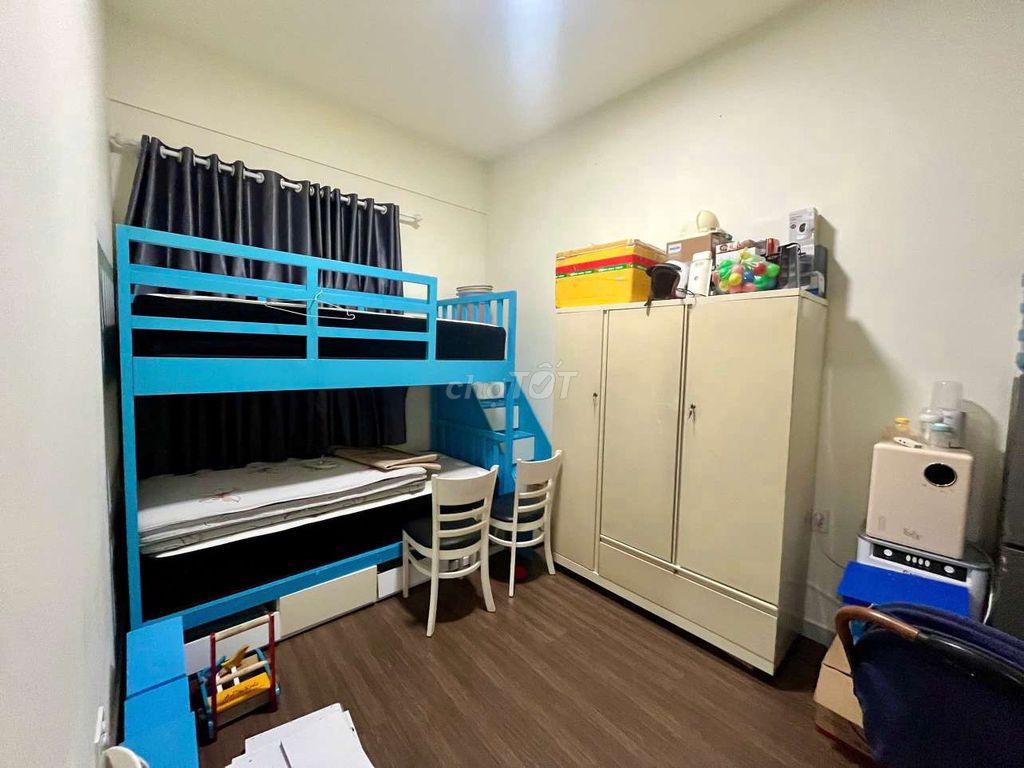 I rented a nice apartment.