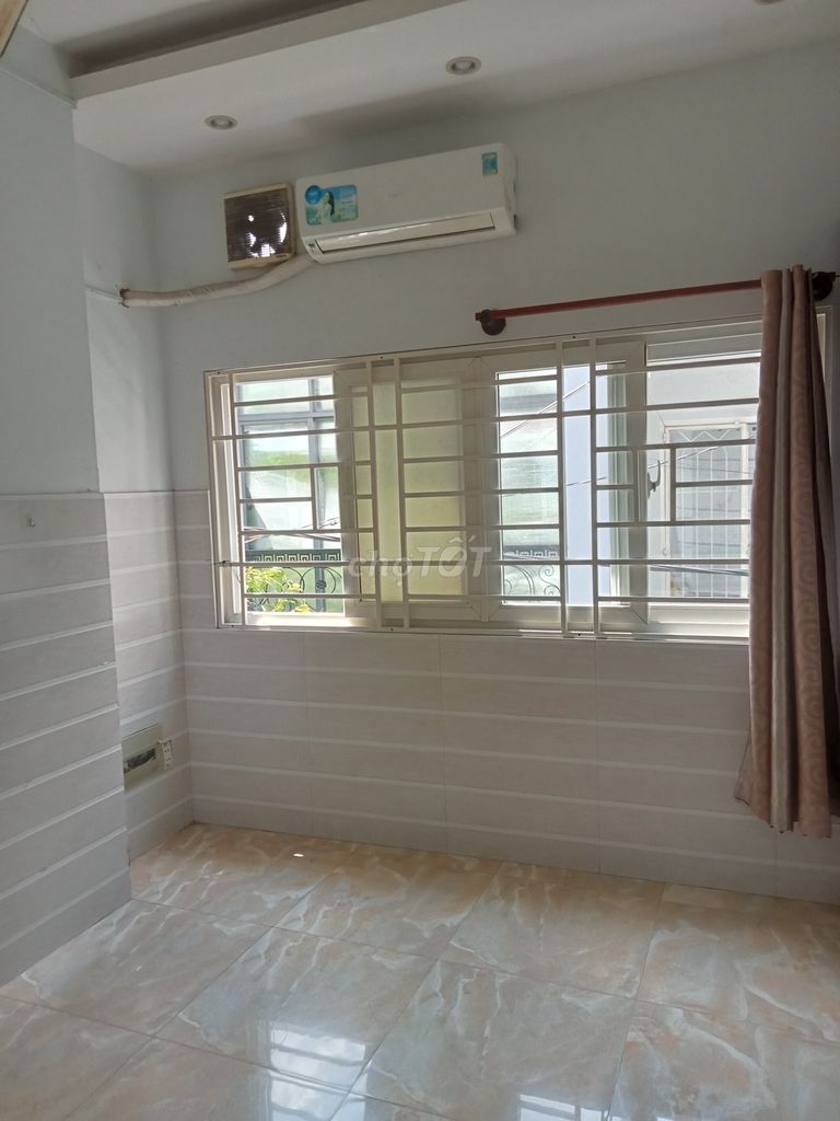 Room 1014/68 Cách Mạng Tháng 8