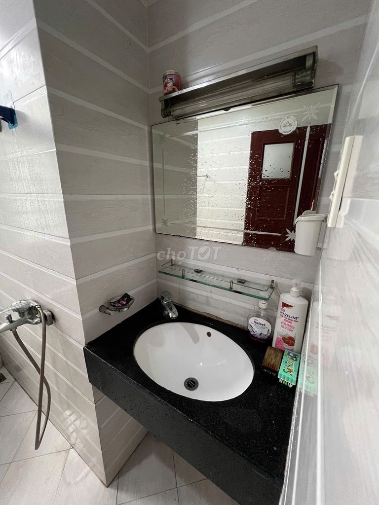 Room 1014/68 Cách Mạng Tháng 8