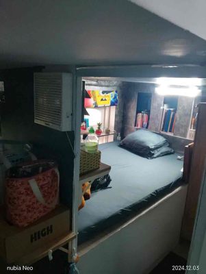 Free motel. Super-violent air conditioning near the airport.