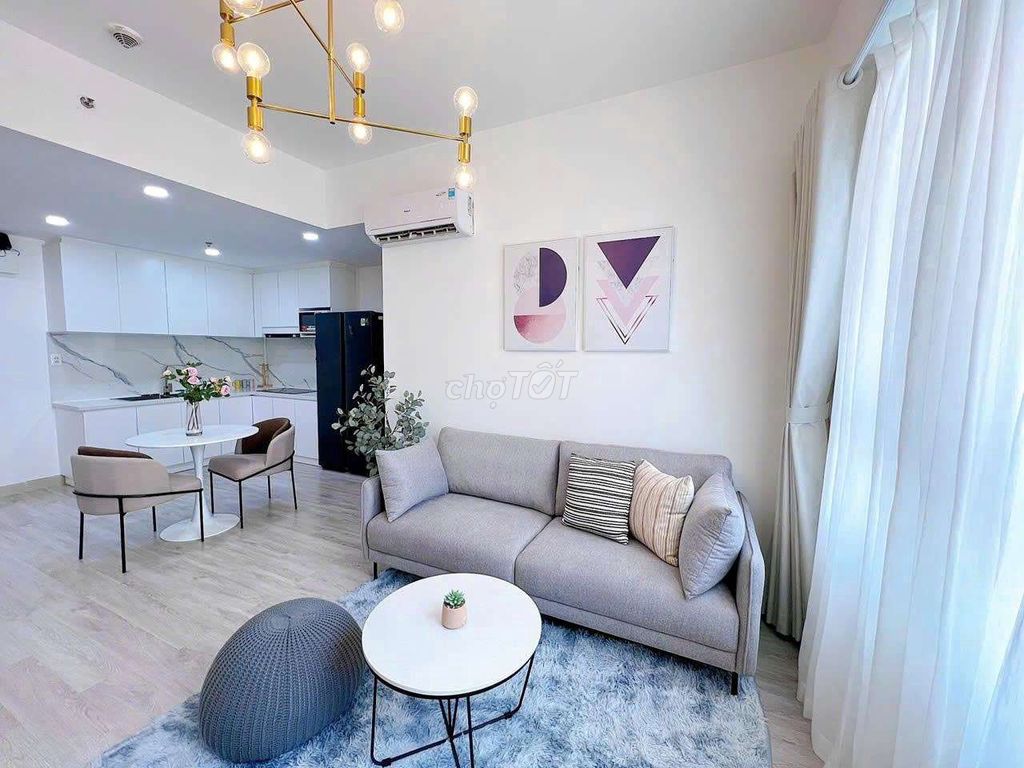 A 48-foot bedroom for 19 million rent.
