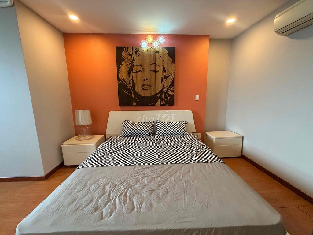 Rent the county B.M. 1-- 3 bedroom full interior, enter immediately.