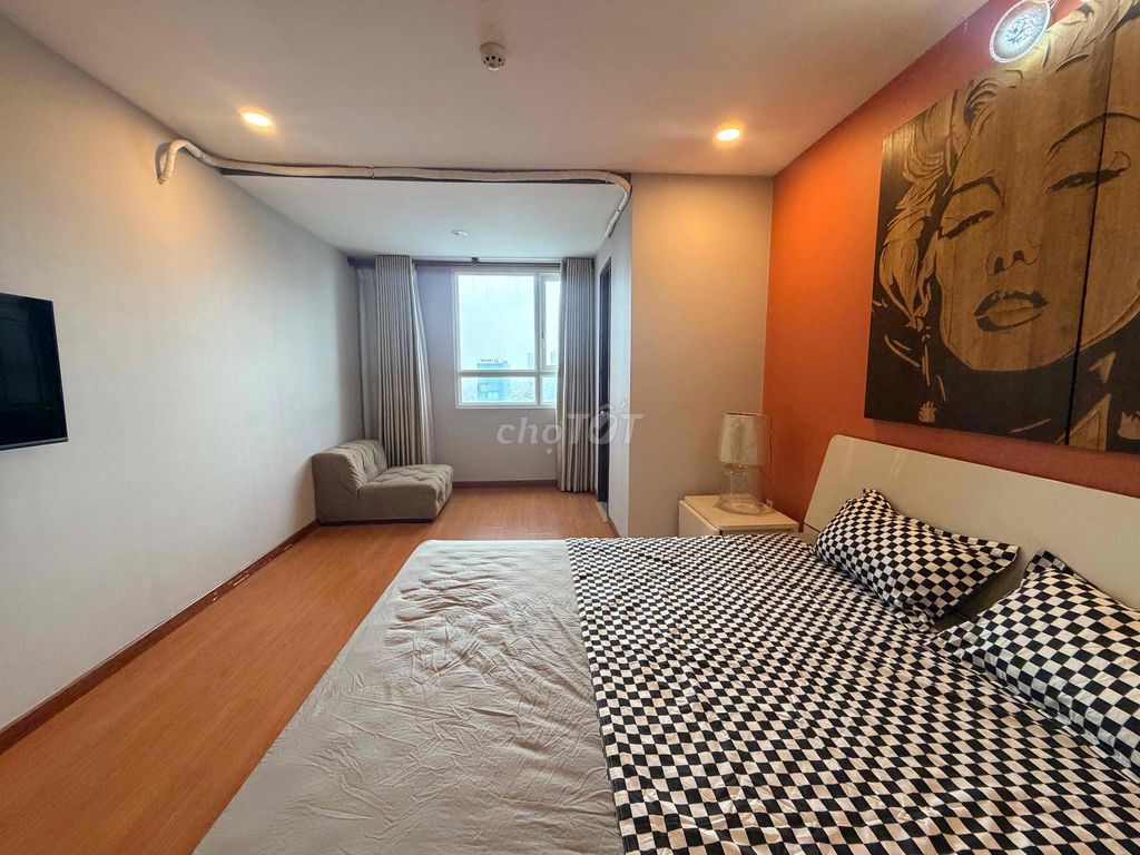 Rent the county B.M. 1-- 3 bedroom full interior, enter immediately.