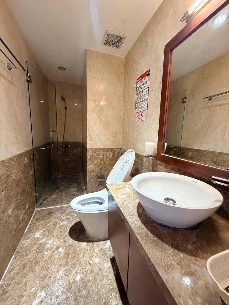 Rent the county B.M. 1-- 3 bedroom full interior, enter immediately.