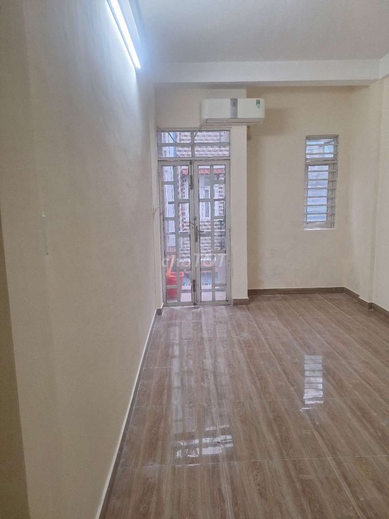 Lê Văn Linh 4th District Front Room