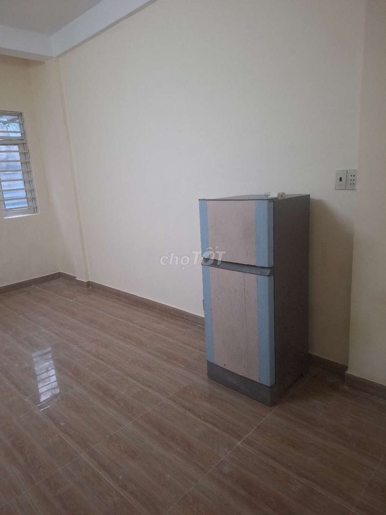 Lê Văn Linh 4th District Front Room