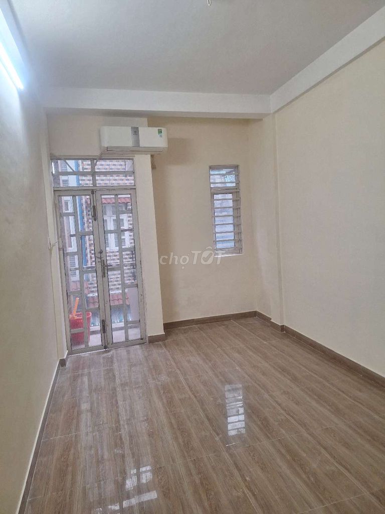 Lê Văn Linh 4th District Front Room