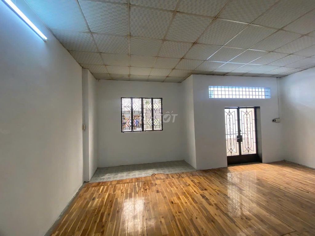 Renthouse 7 x25 meters.1 floor. 8 m. Bình Long.g.g.:21 million.
