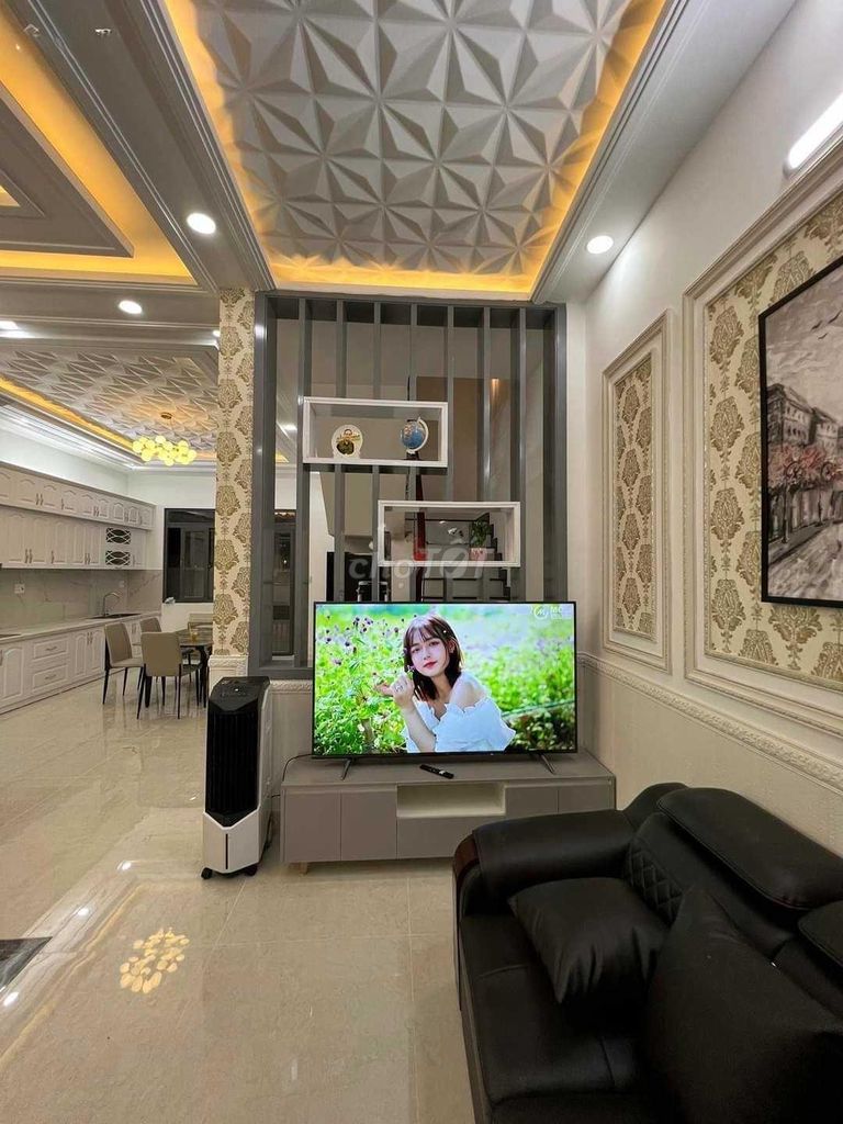 Rent Đặng Thùy Trâm, 207 meters, 5 bedrooms, 55 million a month.