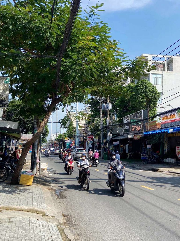 Âu Cơ. Tân Phú (2 bedroom, 2 toilets). area using 200 m2