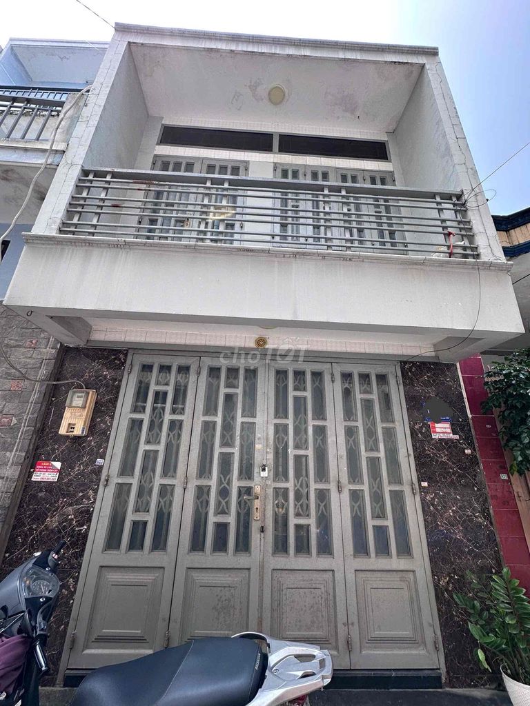 I rented the entire alley. 7 meters. 1 Phan Huy Ích axis.12 Gò Vấp.