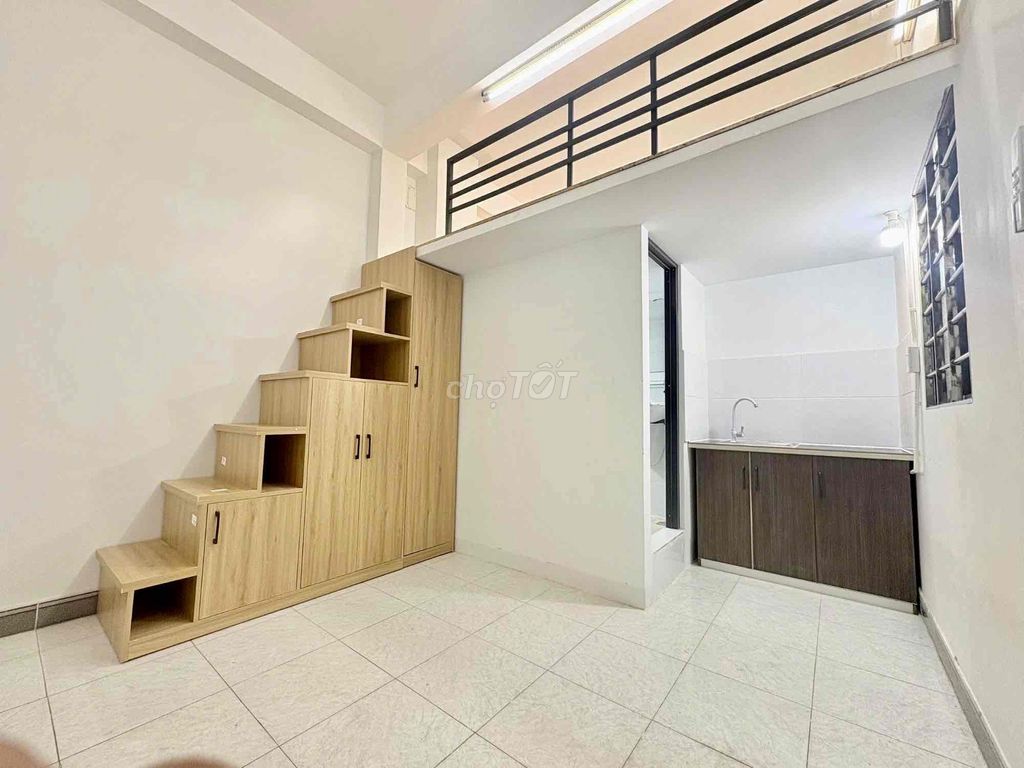 Nice attic-- Phạm Thế Hiển, District 8-- 4 million full interior.
