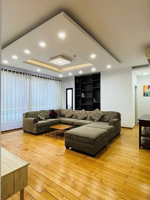 Rent apartment 160 meters, 3 bedrooms, 4 toilets, interior.