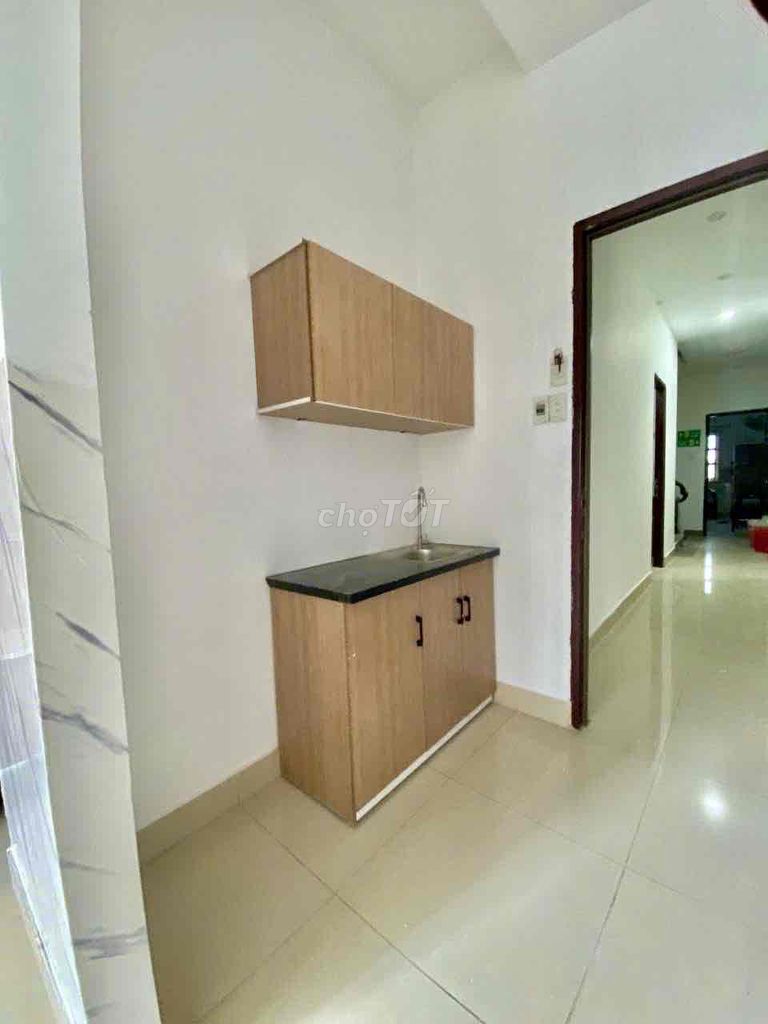 Rent a full house with a balcony. Tạ Quang Bửu, District 8 for 5.8 million.