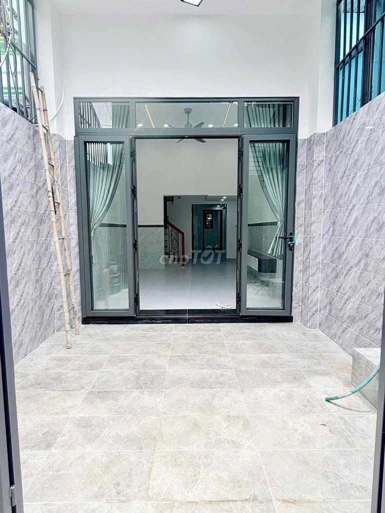 6 meters Tân Kỳ Tân Quý, 4 panels, 4 x 22 meters, 5 bedrooms, 5 toilets, Th court