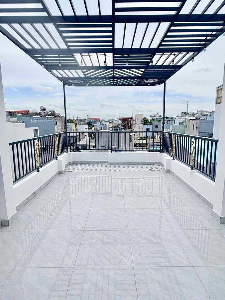 6 meters Tân Kỳ Tân Quý, 4 panels, 4 x 22 meters, 5 bedrooms, 5 toilets, Th court
