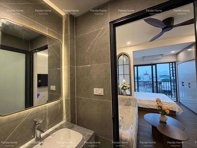 Hire the Guardian. A bedroom. A Bacol Steak Room in New Son's Bay.