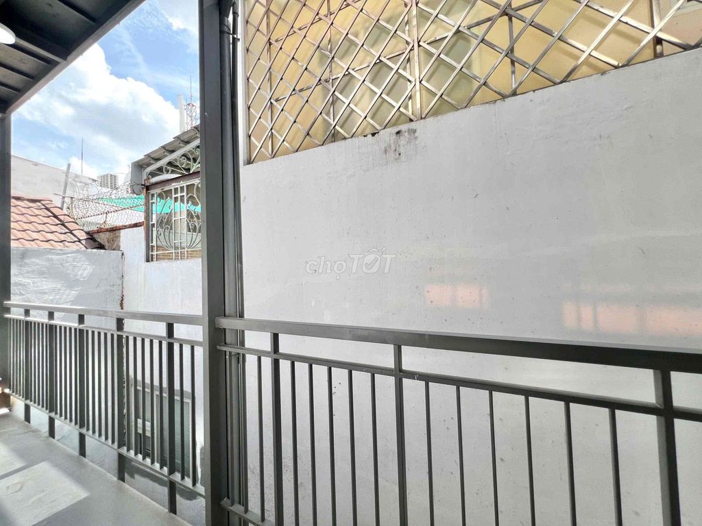 The balcony studio has just opened - the republic, Tân Bình.