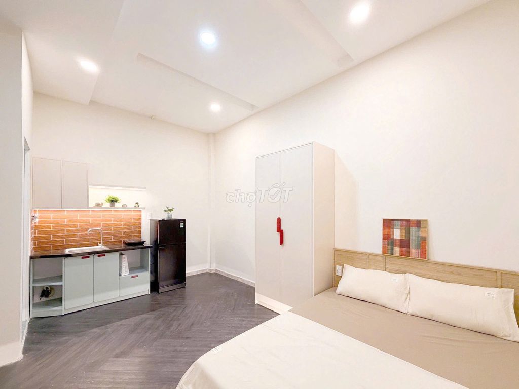 The studio is brand new. Cư Xá Trần Quang Diệu.