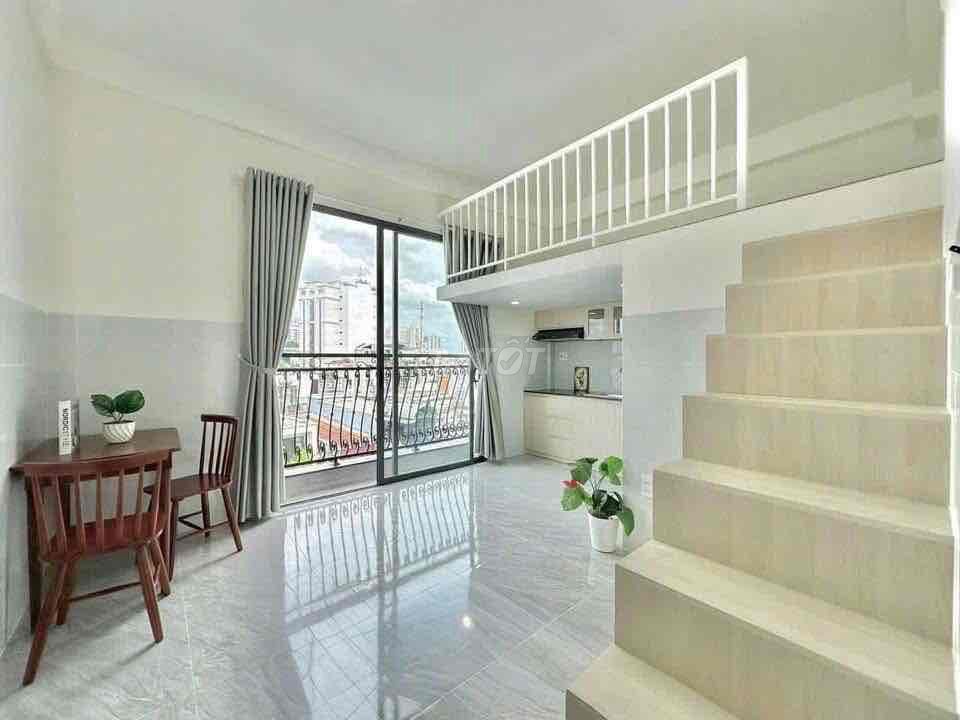 The House of Full Seven Natural Lights in the Bridge of County 1.