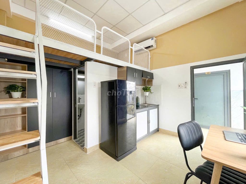 - The elevator, security 24 hours.