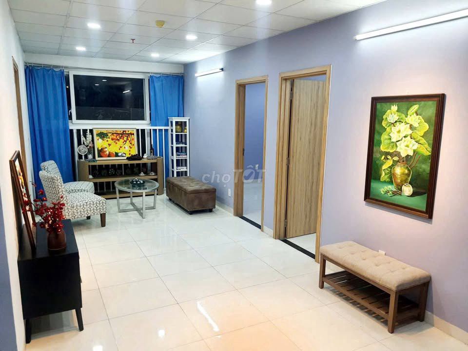 Ruby Garden apartment, Nguyễn Sỹ Sách rents three bedrooms at 11 million a month.