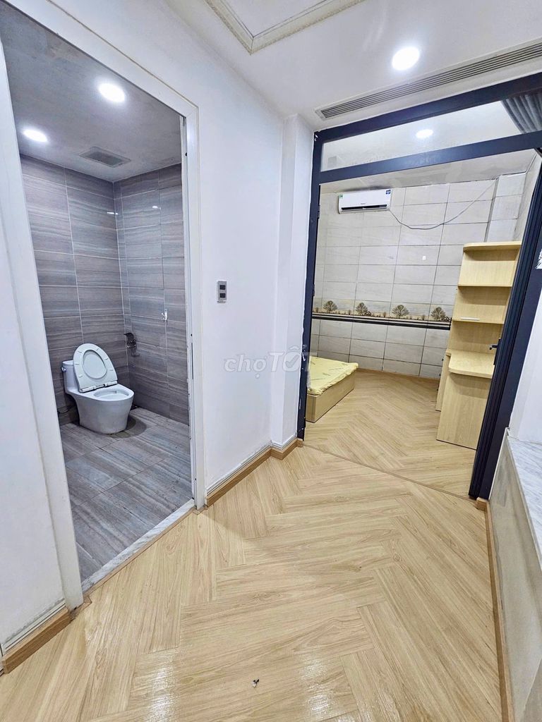 One bedroom plus one, 60 m2 Full Cook, High Level, Private Laundromat.