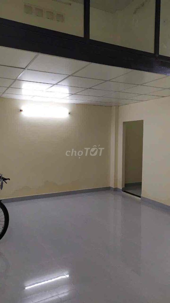 Give me Tứ Hải alley block, 6 Tân Bình. Two. It's 7.550500.