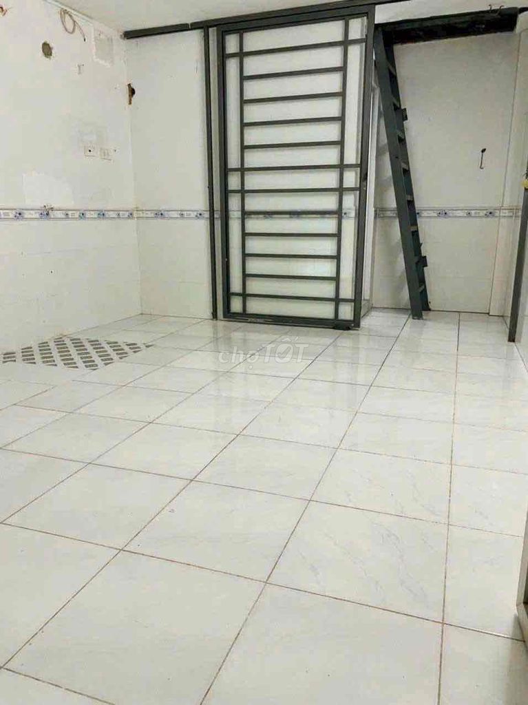 For Thue at Hồ Đắc Di,1 MM-lZ-2 bedroom 2 toilets, volume:3,5 x11 meters,q.Tân Phú