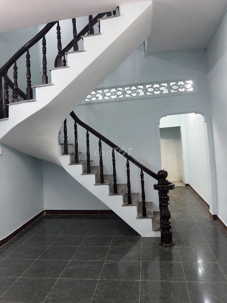 Nice house! Four-foot Dương Đức Hiền, one floor, three-and-a-half feet, two bedrooms, two toilets.