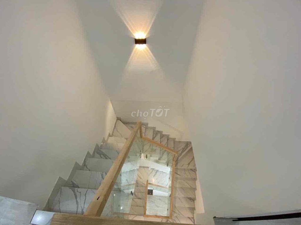 Rent the original house. Four bedrooms. Three full interior toilets.